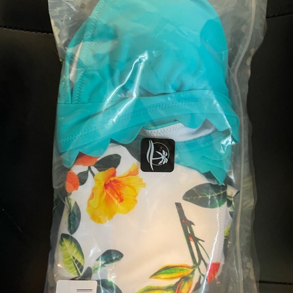 Teal and floral scalloped bikini from Cupshe - Picture 6 of 8